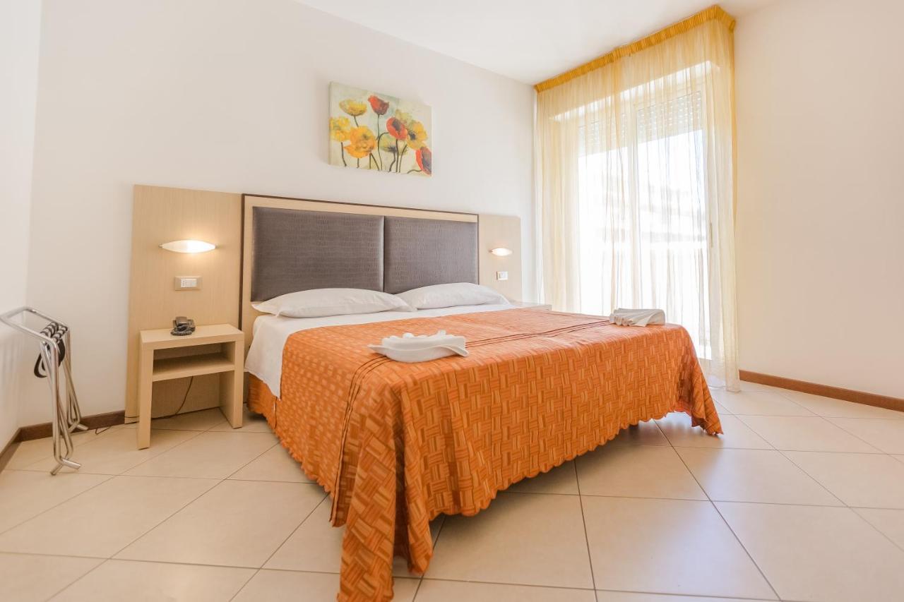 Hotel Bremen Rimini Exterior foto
